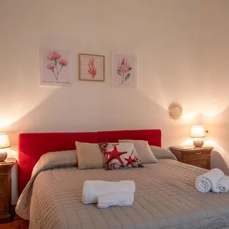 - Casa Garibaldi